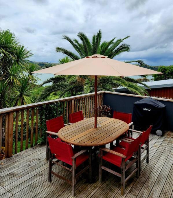 Orca Lodge Raglan Extérieur photo